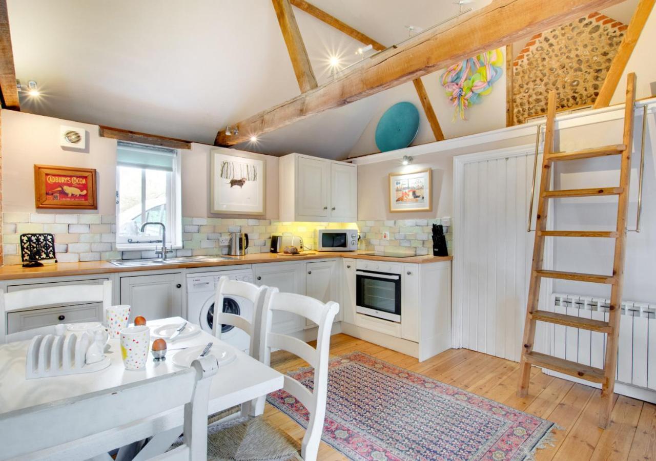 Rainbow Cottage Roughton  Экстерьер фото